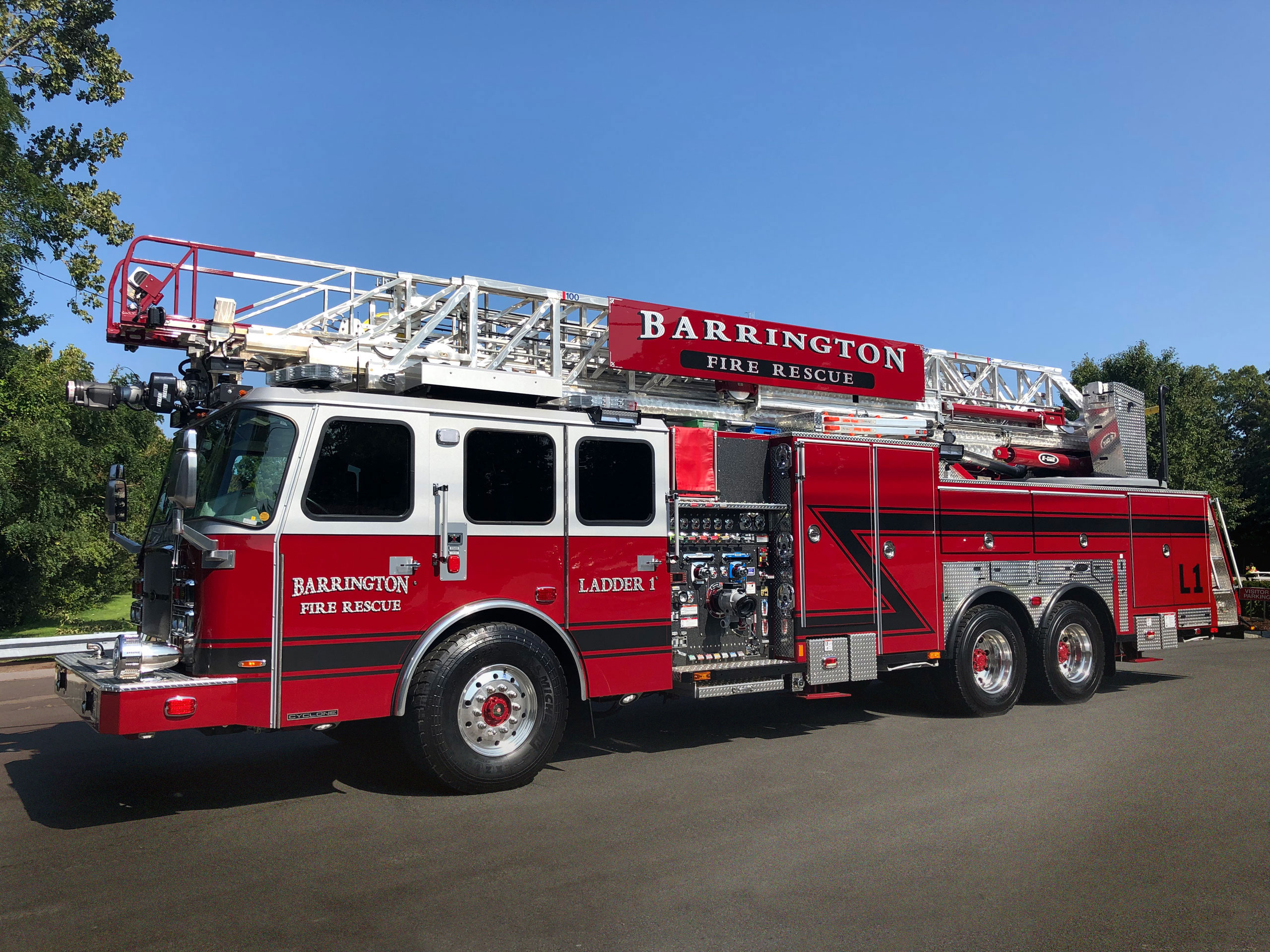 Barrington, RI - E-One HP 100' Quint Aerial