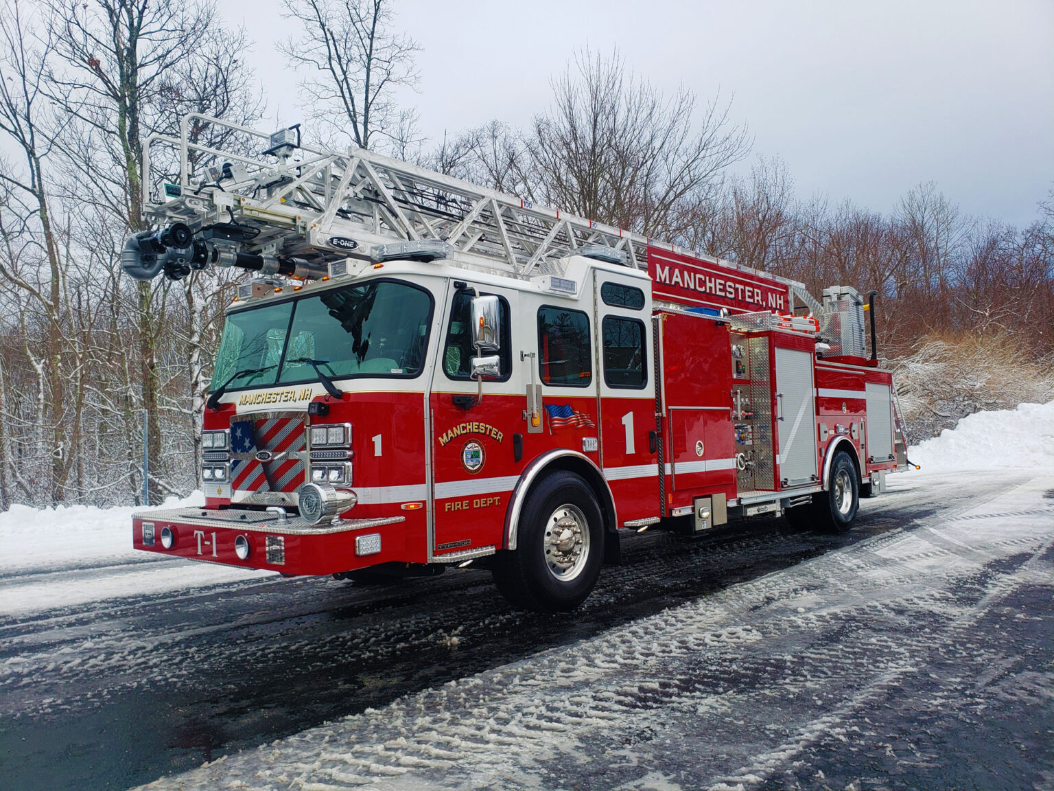 Manchester, NH EOne HR 100 Quint Ladder