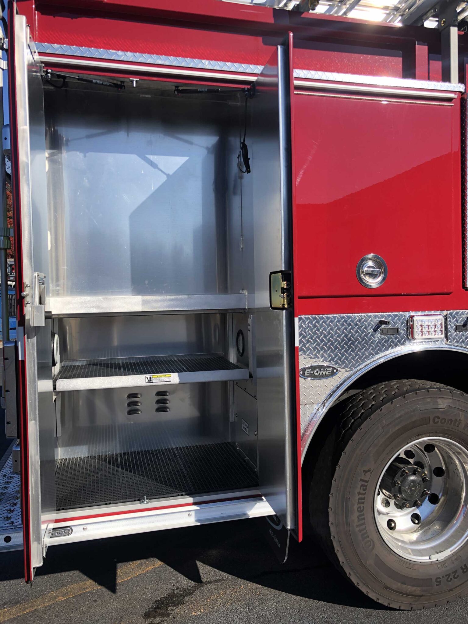 Pfizer Vehicles Pfizer Pharmaceutical E-One Industrial Pumper – Groton, CT