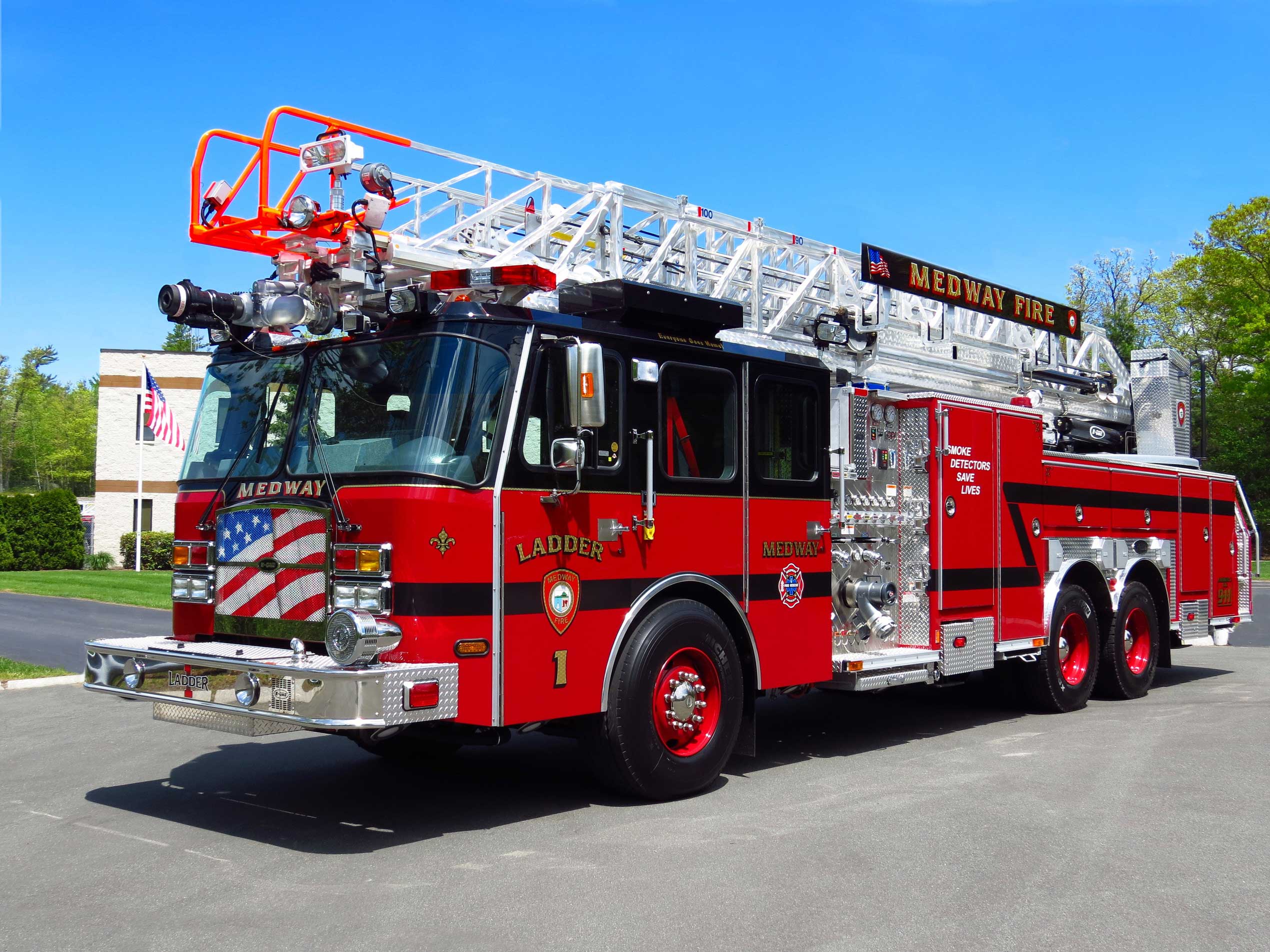 Medway, MA - Aerial HP 100' Ladder