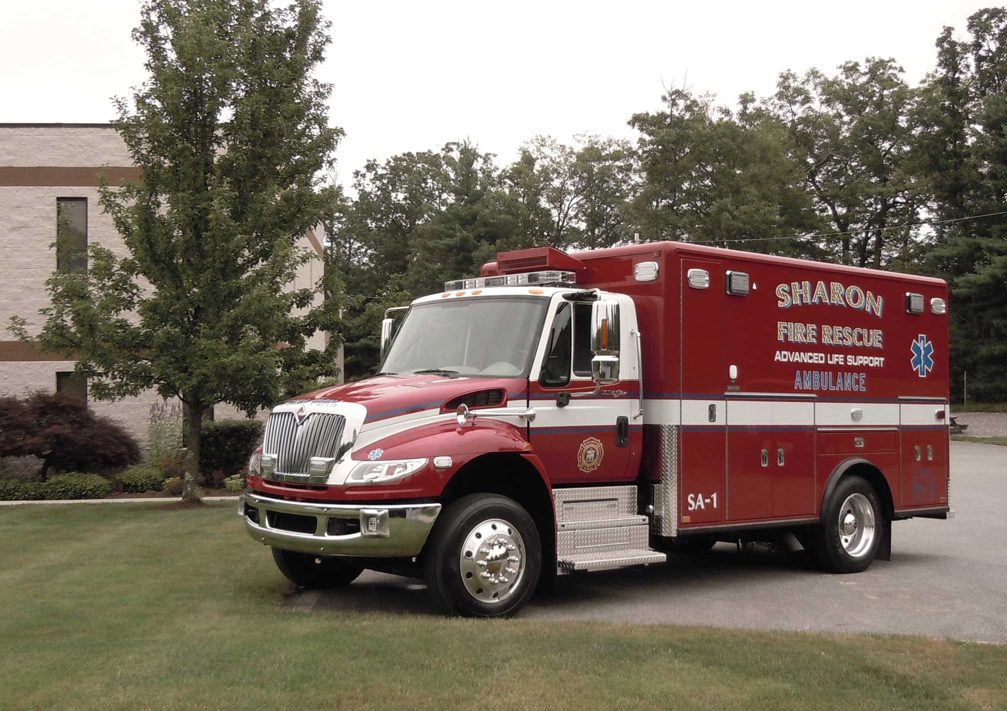 Sharon, MA - Horton Navistar Medium Duty Ambulance