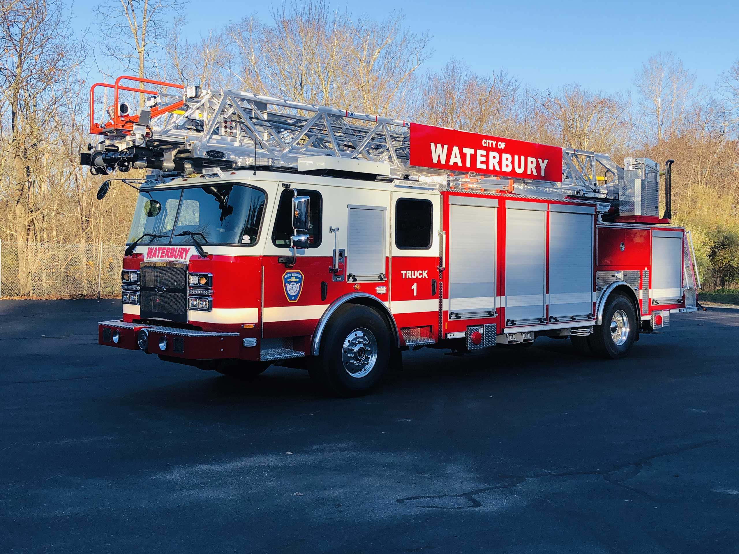 Waterbury, CT - E-One Metro 100' Ladder