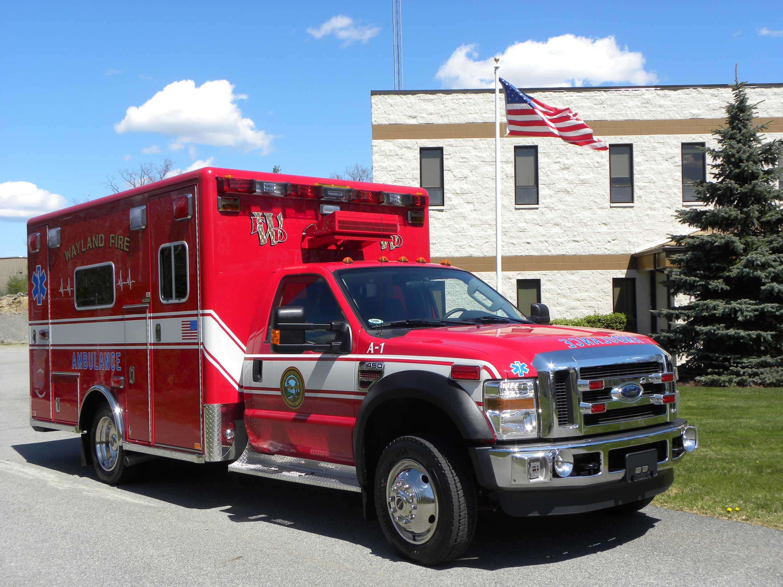 Wayland, MA - Horton Ford E-450 Ambulance