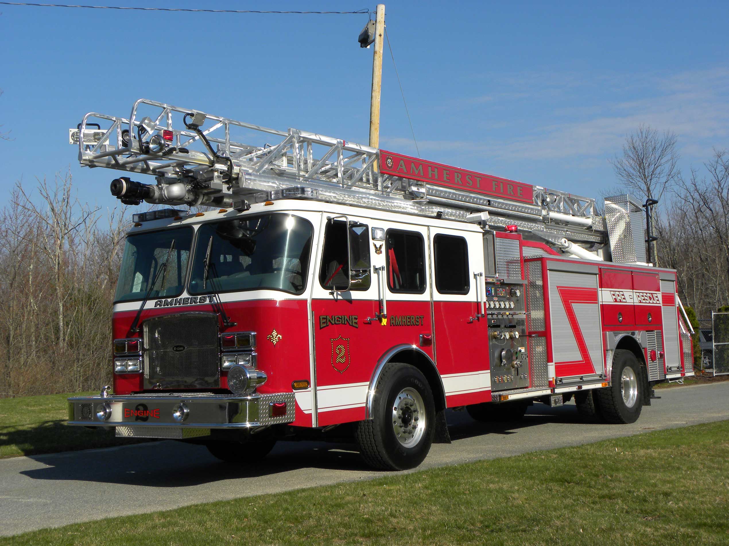 Amherst, MA - E-One HP 75' Ladder