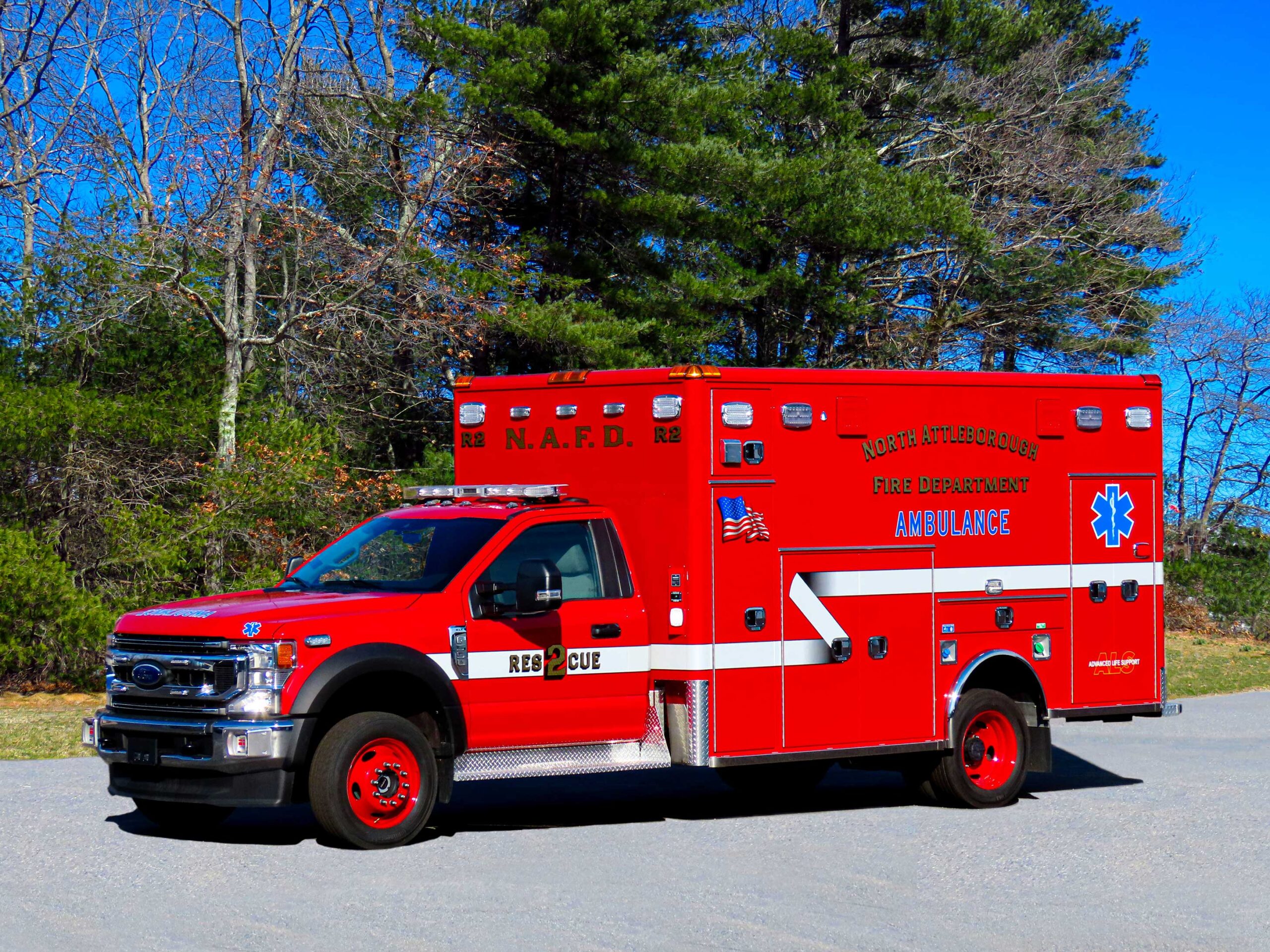 North Attleboro, MA - Horton / Ford F550 Type I Ambulance