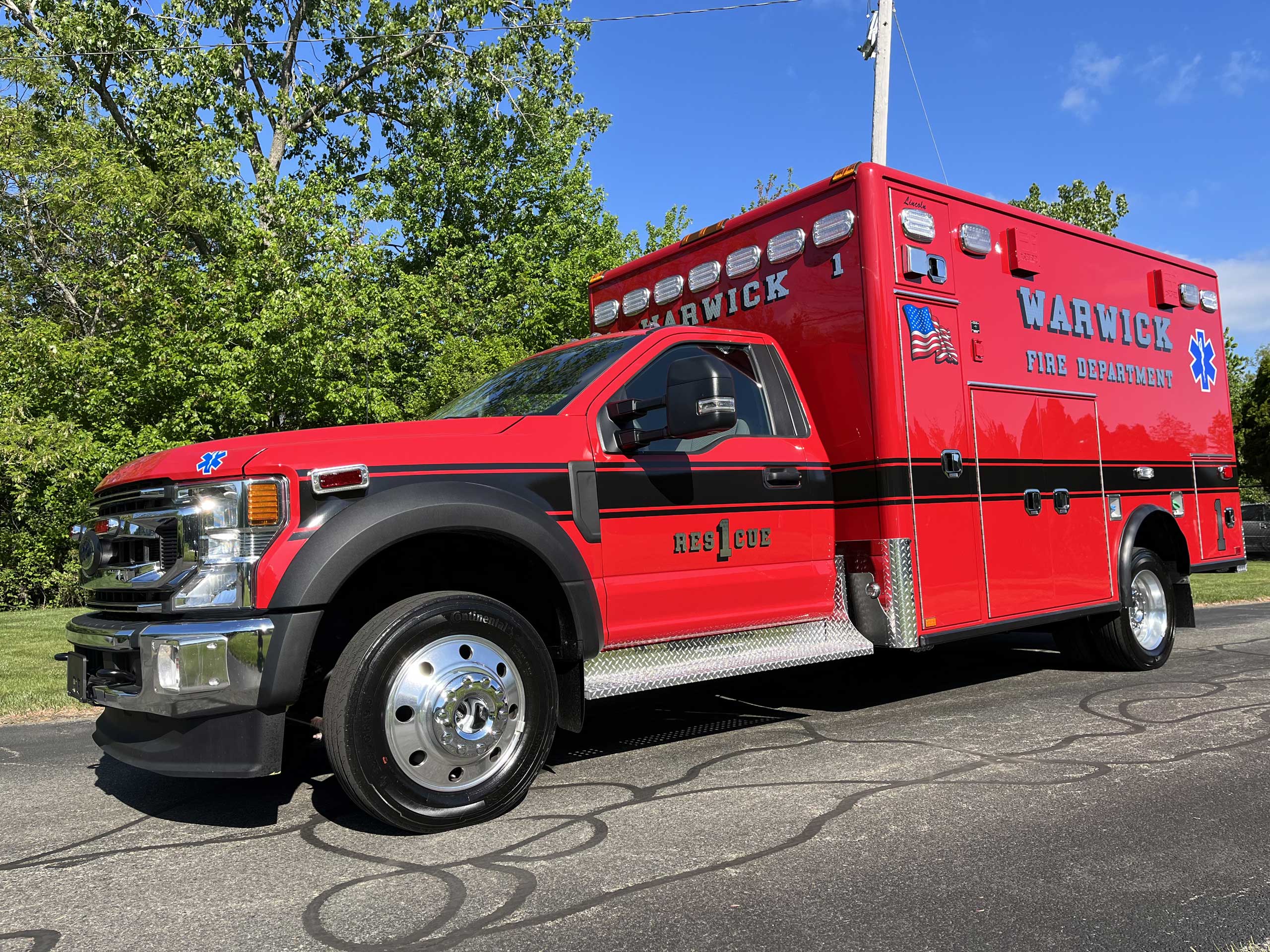 Warwick, RI - Horton / Ford F550 Type I Ambulance