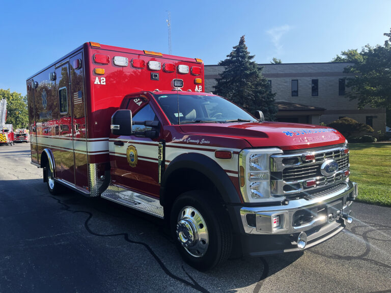 Topsfield, MA – Horton / Ford F550 Type I Ambulance