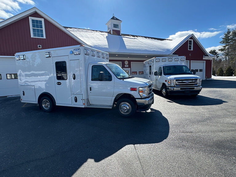 Cheshire, NH – Two (2) Wheeled Coach / Ford E350 Type III Ambulances