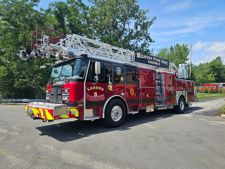 Milford, CT – E-One HR100’ Ladder